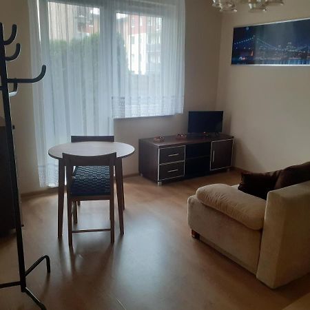 Sloneczny Apartament Z Malym Ogrodkiem Wejherowo Eksteriør bilde