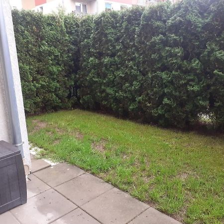 Sloneczny Apartament Z Malym Ogrodkiem Wejherowo Eksteriør bilde